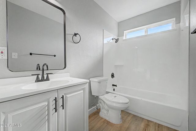 1925 W VILLAGE Drive 2, Phoenix, AZ 85023