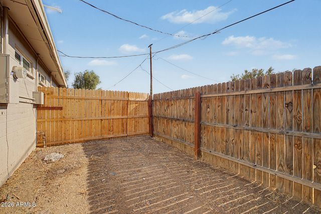 1925 W VILLAGE Drive 2, Phoenix, AZ 85023
