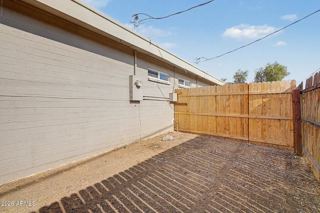 1925 W VILLAGE Drive 2, Phoenix, AZ 85023