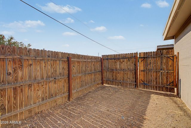 1925 W VILLAGE Drive 2, Phoenix, AZ 85023