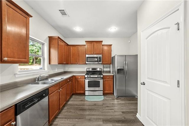 7870 Bluefin Trail, Union City, GA 30291