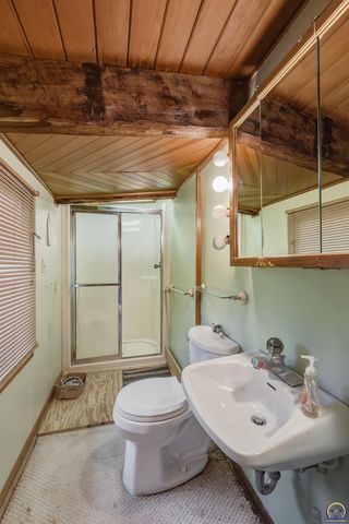 9415 T4 RD, Hoyt, KS 66440