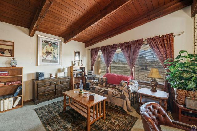 9415 T4 RD, Hoyt, KS 66440