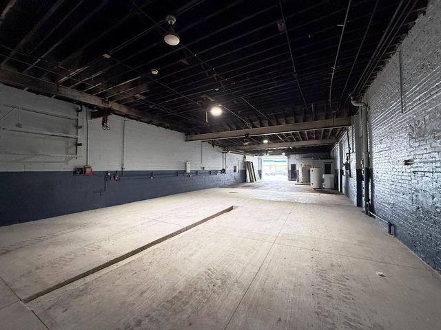 3725 N Western Avenue, Chicago, IL 60618