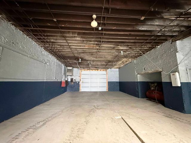 3725 N Western Avenue, Chicago, IL 60618