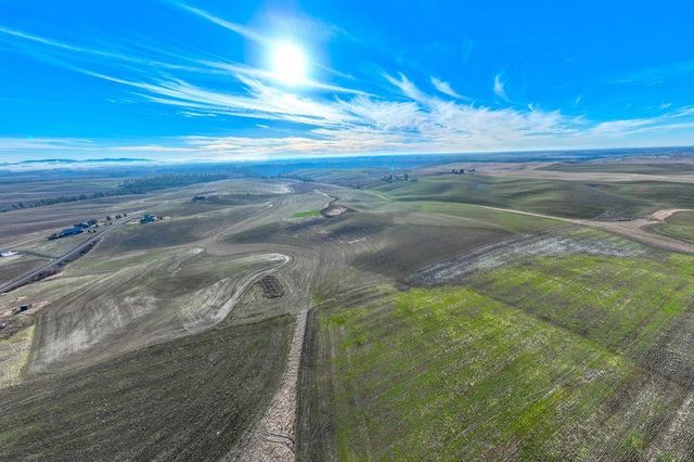 11879 E Elder Rd, Valleyford, WA 99036