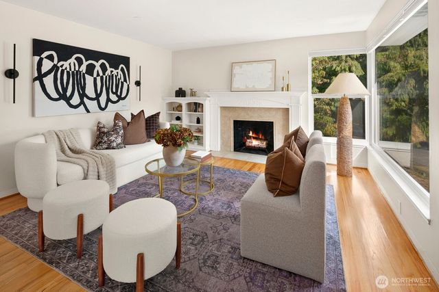 4037 30th Avenue W, Seattle, WA 98199