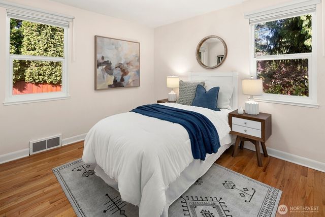 4037 30th Avenue W, Seattle, WA 98199