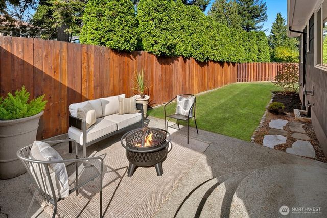4037 30th Avenue W, Seattle, WA 98199