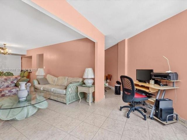 7135 Collins Avenue 331, Miami Beach, FL 33141