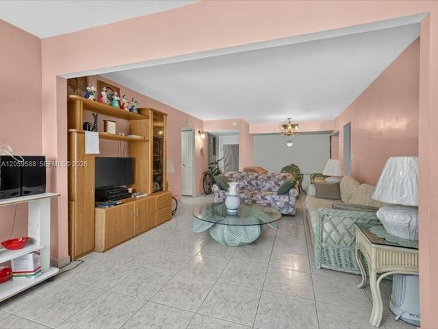 7135 Collins Avenue 331, Miami Beach, FL 33141