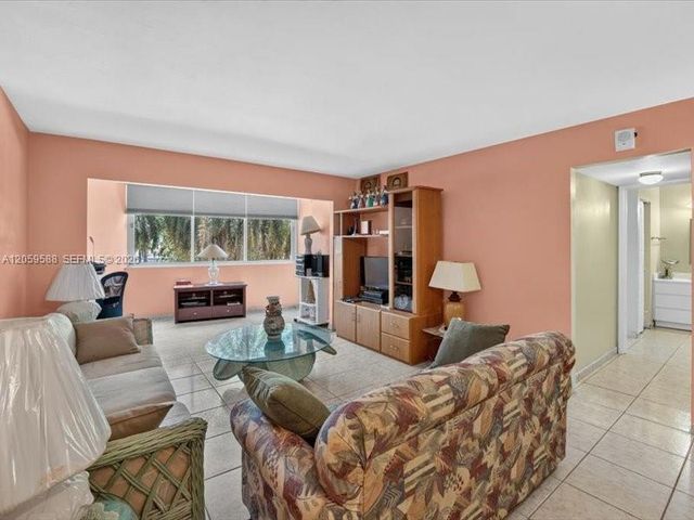 7135 Collins Avenue 331, Miami Beach, FL 33141