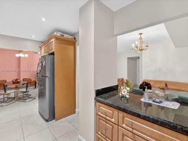 7135 Collins Avenue 331, Miami Beach, FL 33141