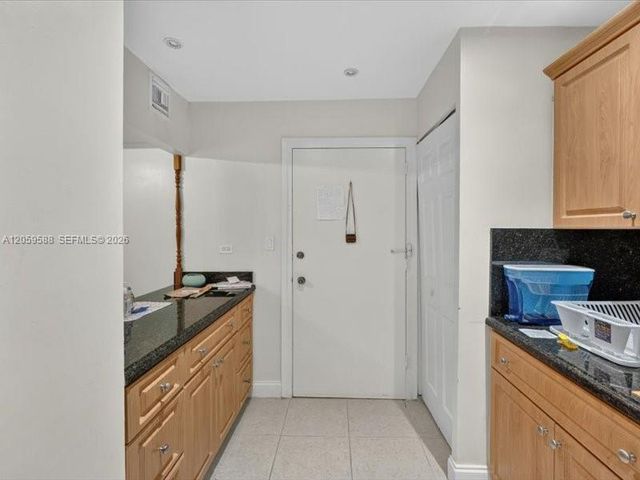 7135 Collins Avenue 331, Miami Beach, FL 33141