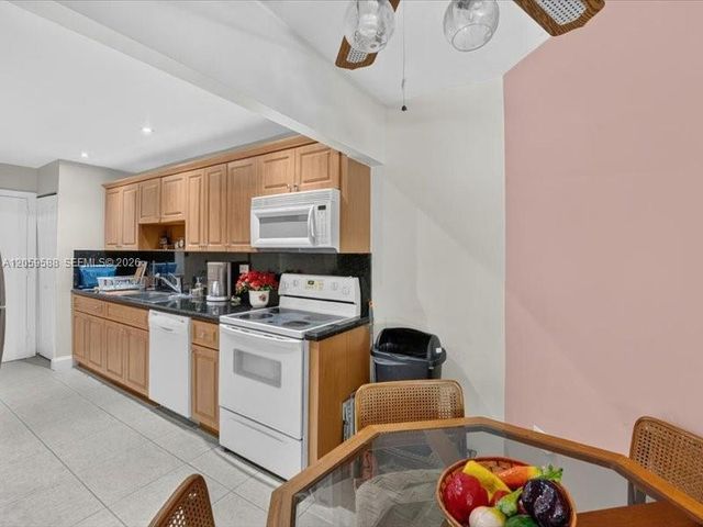 7135 Collins Avenue 331, Miami Beach, FL 33141