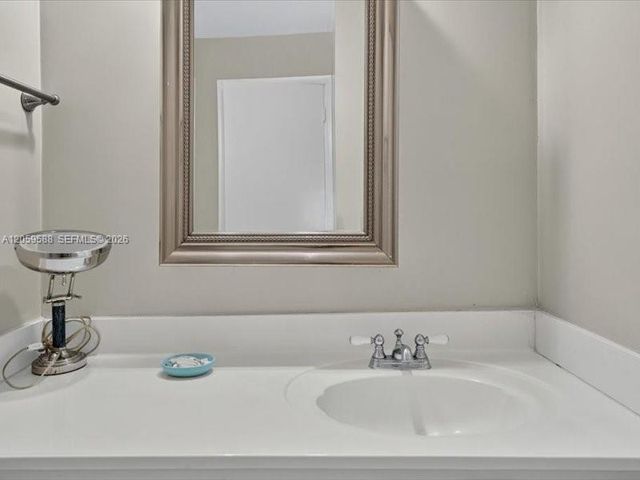 7135 Collins Avenue 331, Miami Beach, FL 33141
