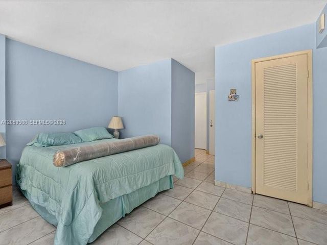 7135 Collins Avenue 331, Miami Beach, FL 33141