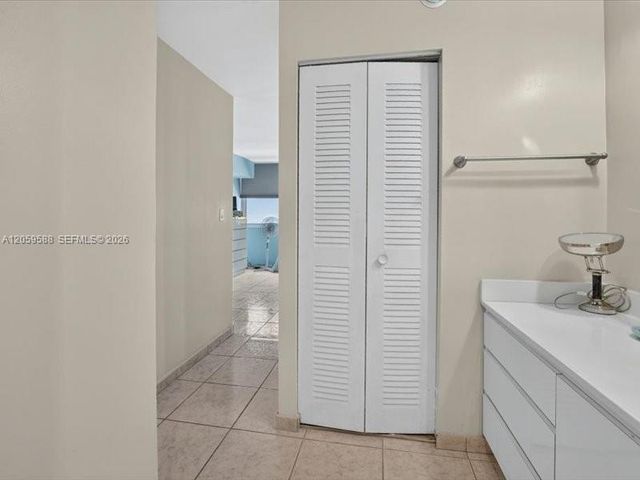 7135 Collins Avenue 331, Miami Beach, FL 33141
