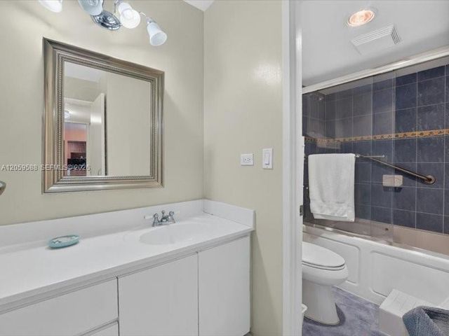 7135 Collins Avenue 331, Miami Beach, FL 33141