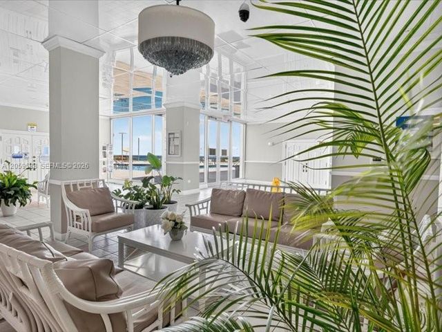 7135 Collins Avenue 331, Miami Beach, FL 33141