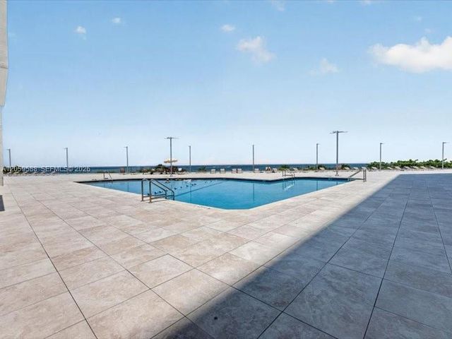 7135 Collins Avenue 331, Miami Beach, FL 33141