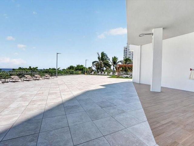7135 Collins Avenue 331, Miami Beach, FL 33141