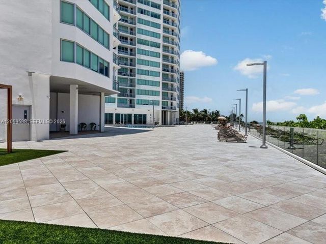 7135 Collins Avenue 331, Miami Beach, FL 33141