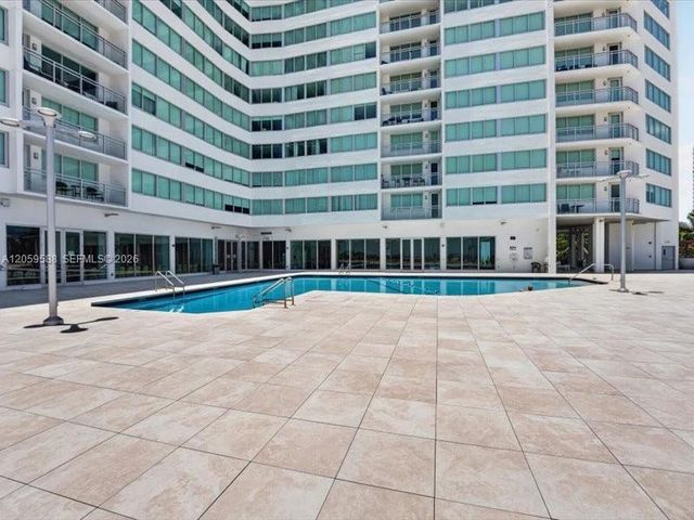 7135 Collins Avenue 331, Miami Beach, FL 33141