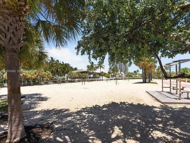 7135 Collins Avenue 331, Miami Beach, FL 33141