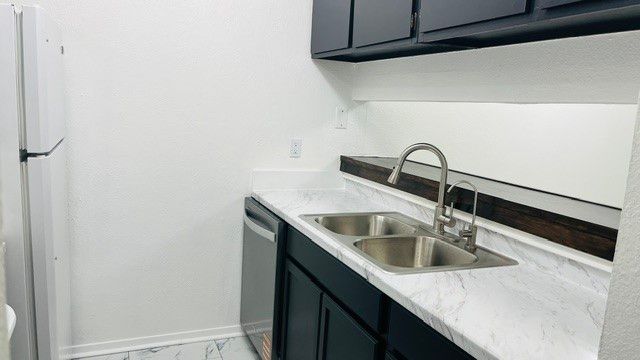 2200 E Trinity Mills Road 313, Carrollton, TX 75006