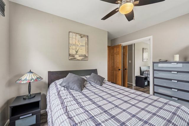 801 Delphia Avenue, Elk Grove Village, IL 60007