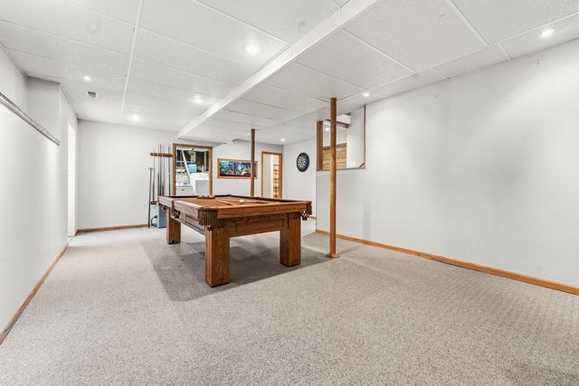 801 Delphia Avenue, Elk Grove Village, IL 60007