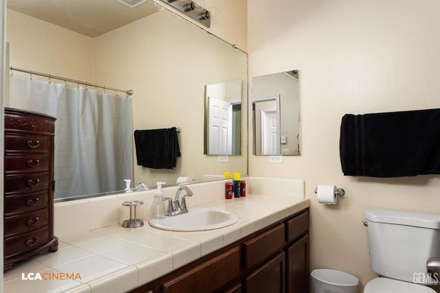 9015 Autumn Sunset Drive, Bakersfield, CA 93311