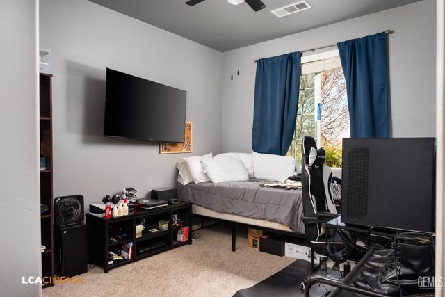 9015 Autumn Sunset Drive, Bakersfield, CA 93311