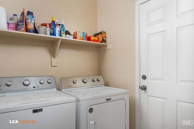 9015 Autumn Sunset Drive, Bakersfield, CA 93311