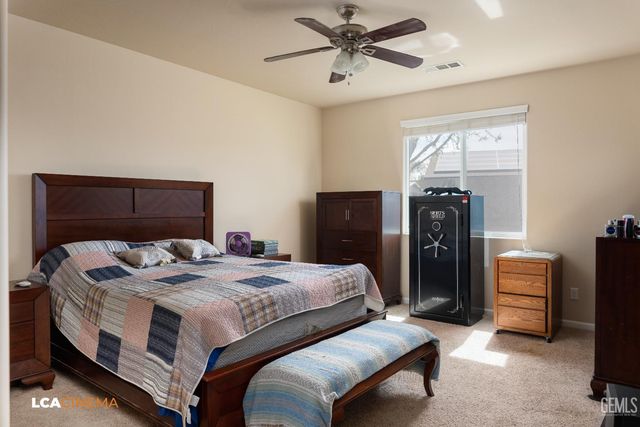 9015 Autumn Sunset Drive, Bakersfield, CA 93311