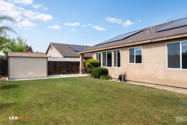 9015 Autumn Sunset Drive, Bakersfield, CA 93311