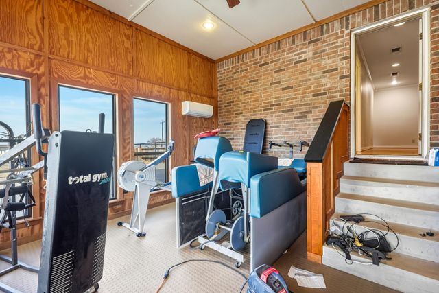 904 County Road 3341, Paradise, TX 76073