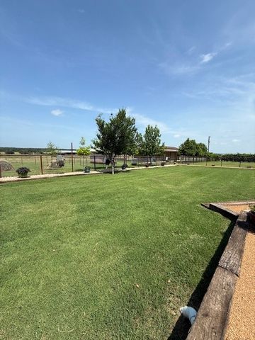 904 County Road 3341, Paradise, TX 76073