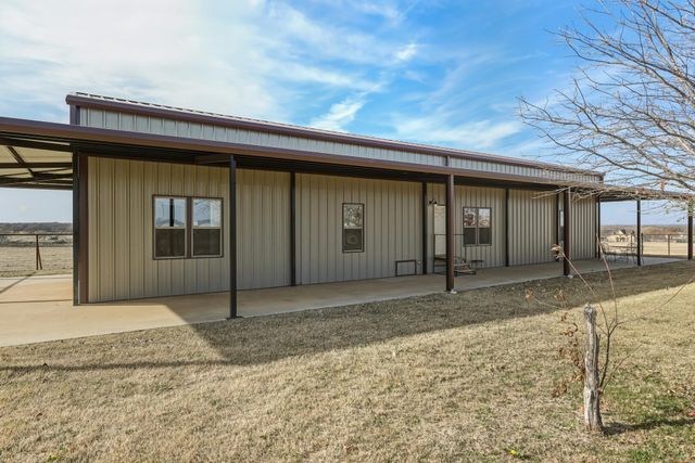 904 County Road 3341, Paradise, TX 76073