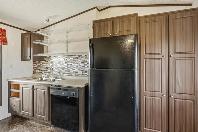 904 County Road 3341, Paradise, TX 76073