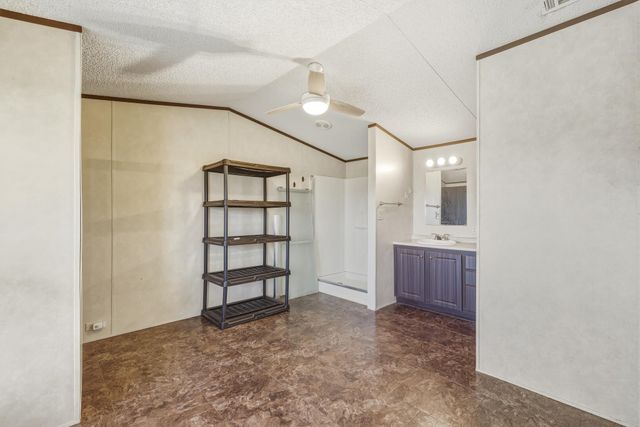 904 County Road 3341, Paradise, TX 76073