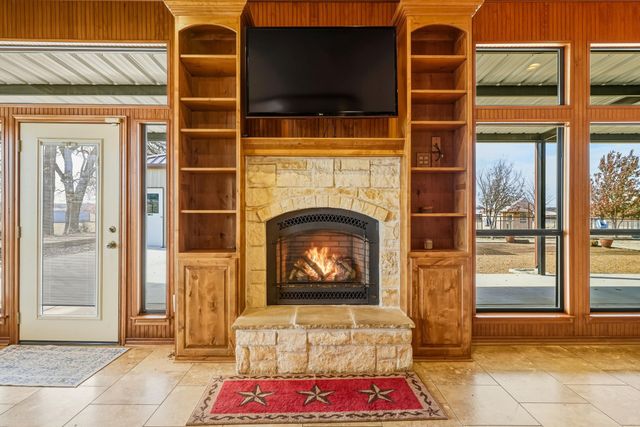 904 County Road 3341, Paradise, TX 76073