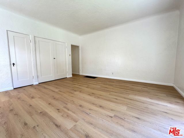 123 N Swall Drive, Los Angeles, CA 90048