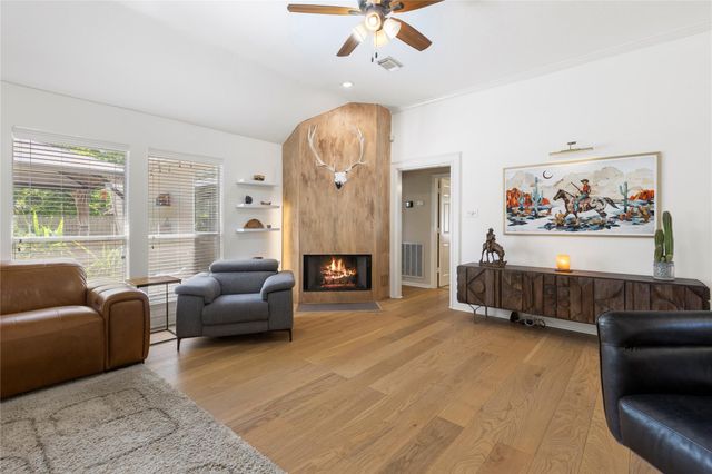 756 Forest Lane Drive, Conroe, TX 77302