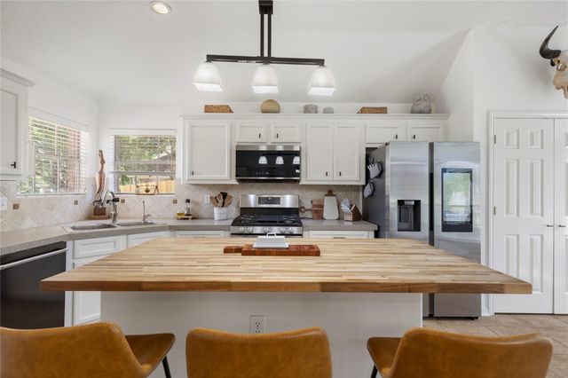 756 Forest Lane Drive, Conroe, TX 77302