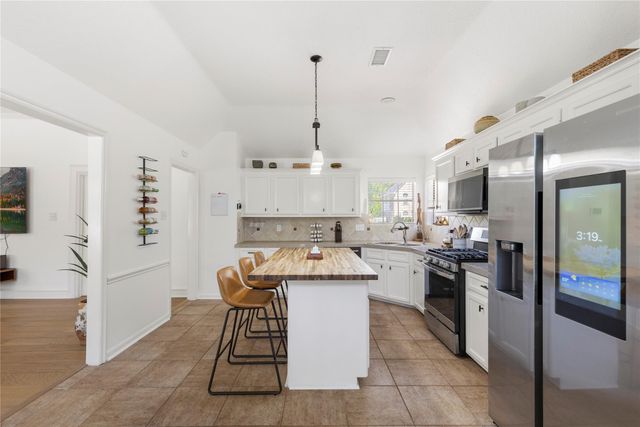 756 Forest Lane Drive, Conroe, TX 77302