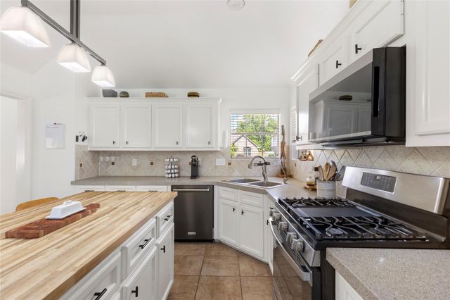 756 Forest Lane Drive, Conroe, TX 77302