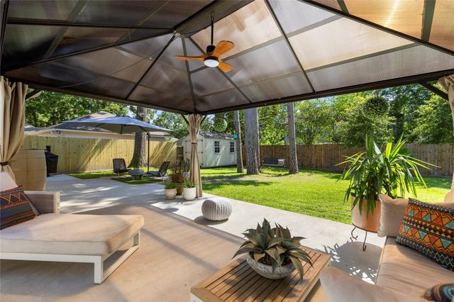756 Forest Lane Drive, Conroe, TX 77302