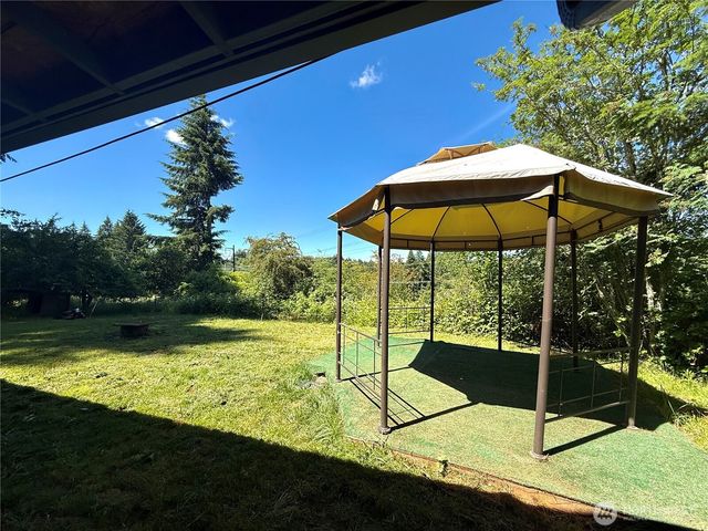 1015 Coal Creek, Chehalis, WA 98532